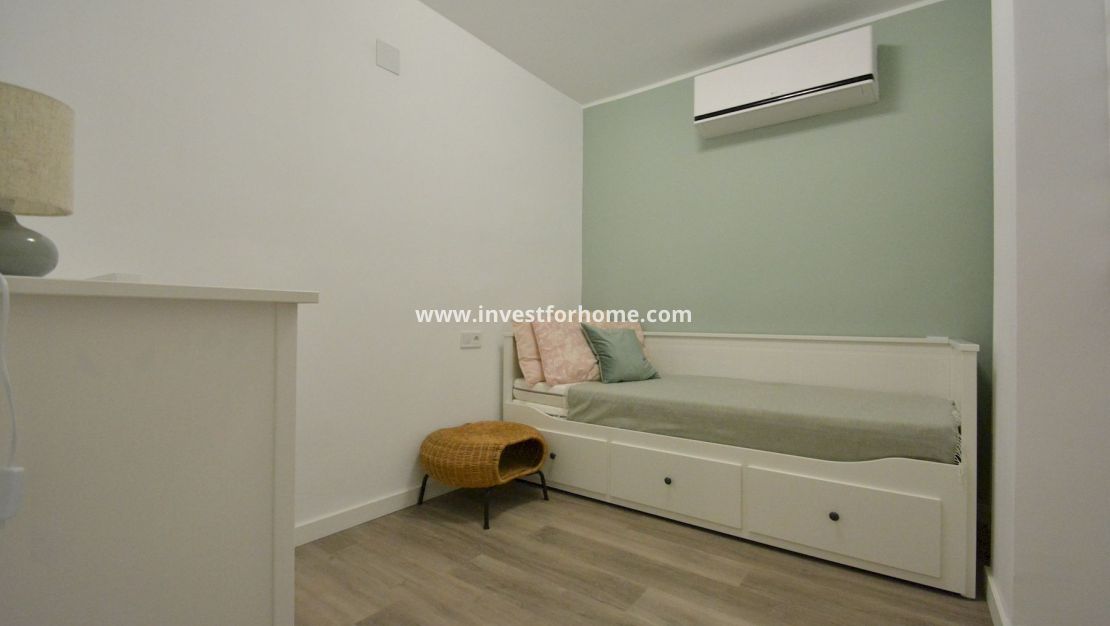 Sale - Apartment - Torrevieja - Costa Blanca