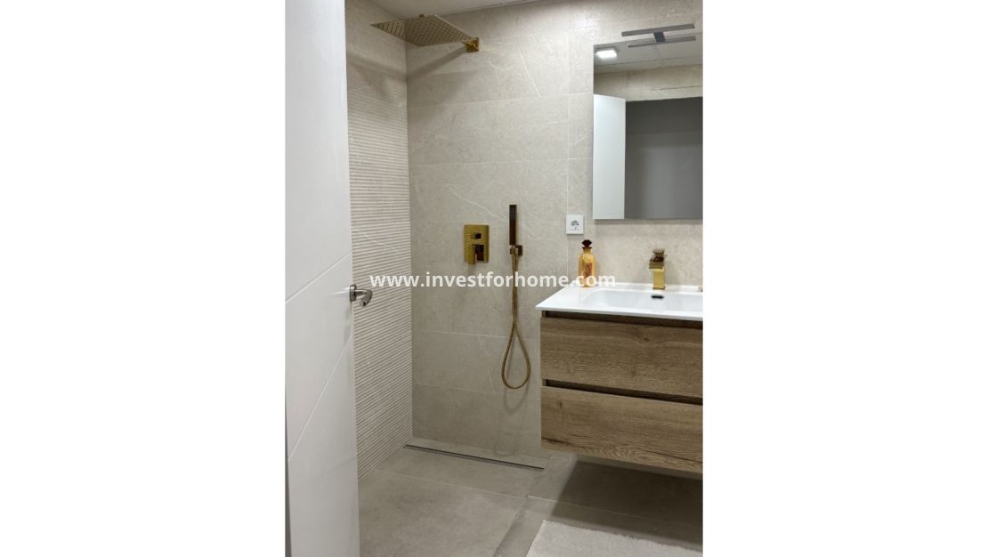 Sale - Apartment - Torrevieja - Costa Blanca