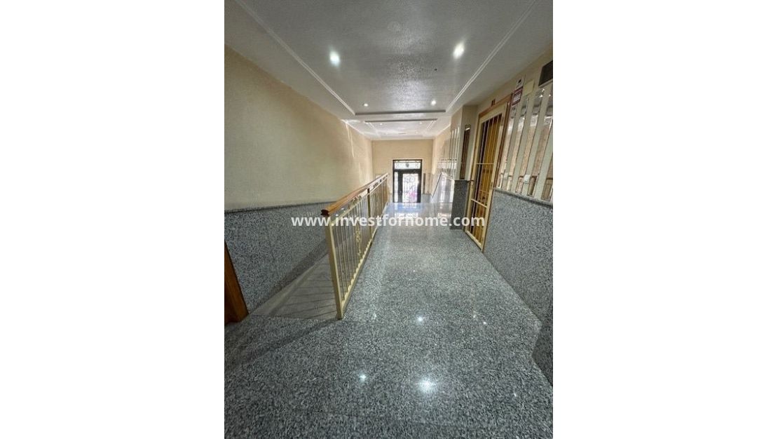 Sale - Apartment - Torrevieja - Costa Blanca