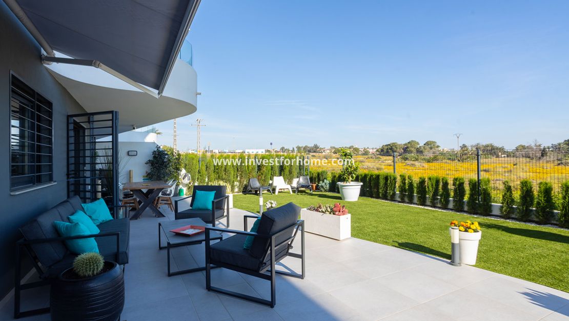 Sale - Apartment - Torrevieja - Costa Blanca