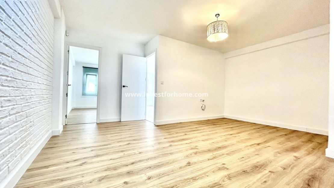 Sale - Apartment - Torrevieja - Costa Blanca
