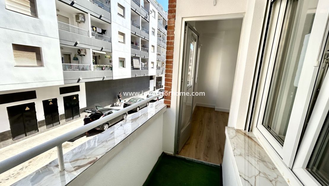 Sale - Apartment - Torrevieja - Costa Blanca