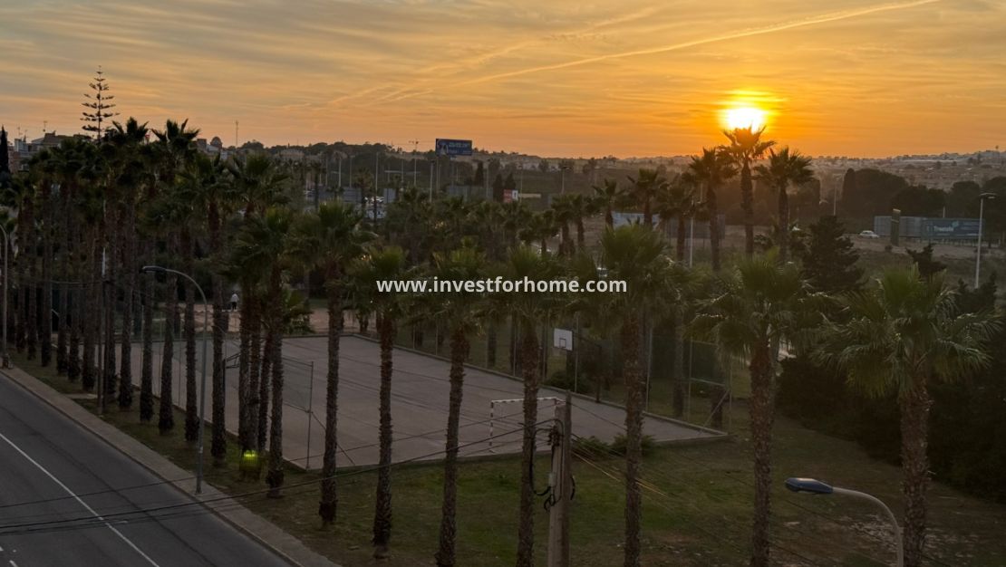 Sale - Apartment - Torrevieja - Costa Blanca