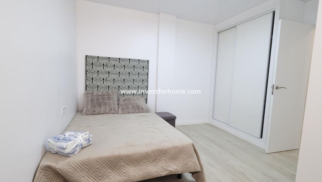 Sale - Apartment - Torrevieja - Costa Blanca