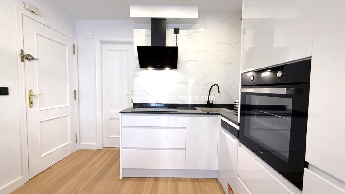 Sale - Apartment - Torrevieja - Costa Blanca