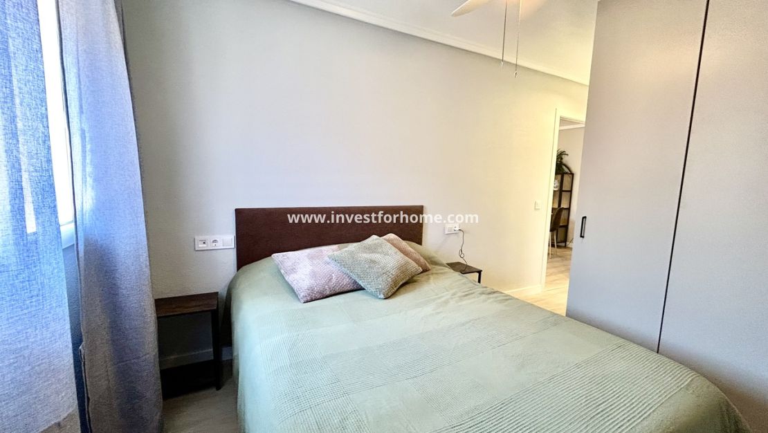 Sale - Apartment - Torrevieja - Costa Blanca