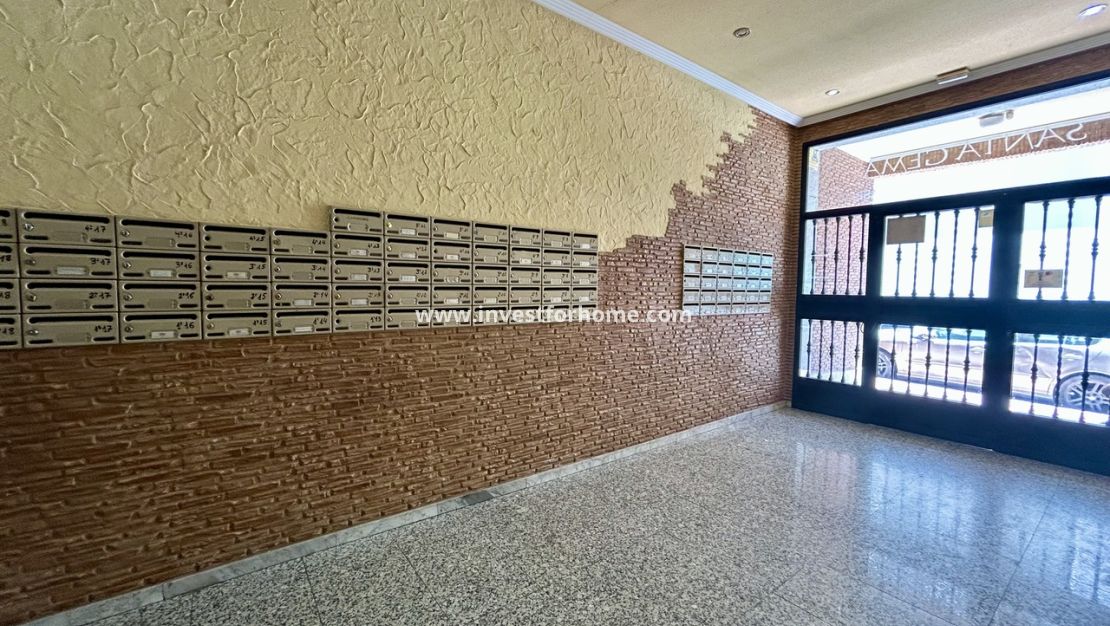 Sale - Apartment - Torrevieja - Costa Blanca
