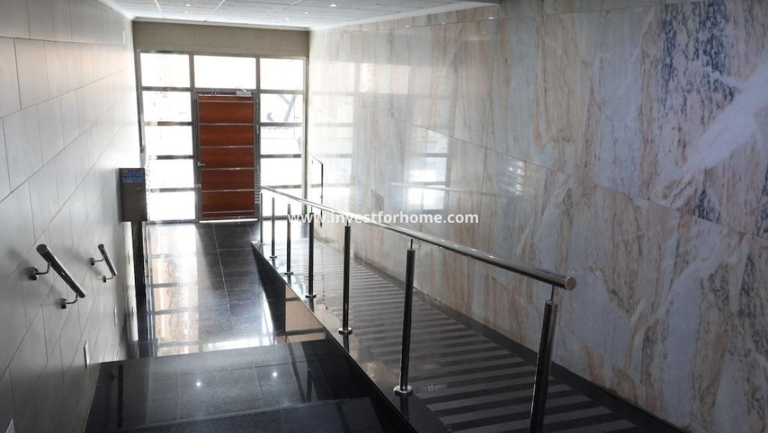 Sale - Apartment - Torrevieja - Costa Blanca