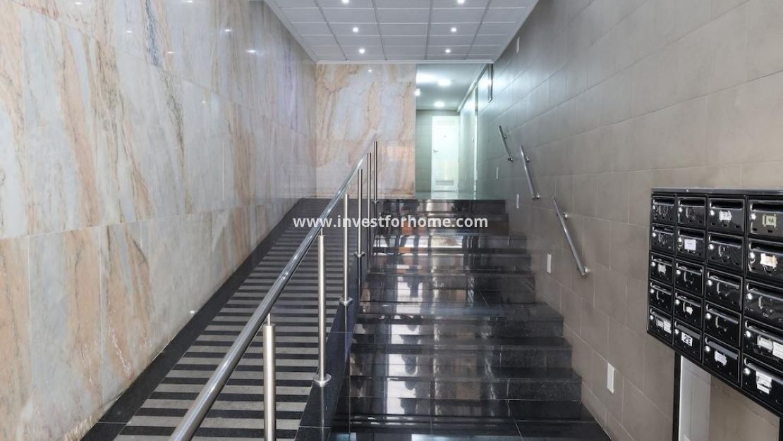 Sale - Apartment - Torrevieja - Costa Blanca