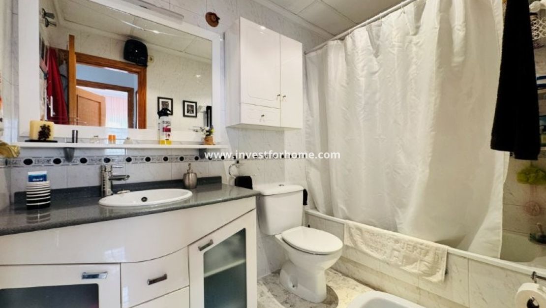 Sale - Apartment - Torrevieja - Costa Blanca