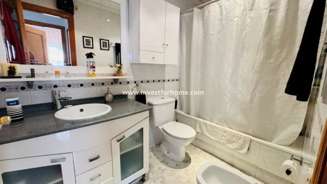 Sale - Apartment - Torrevieja - Costa Blanca