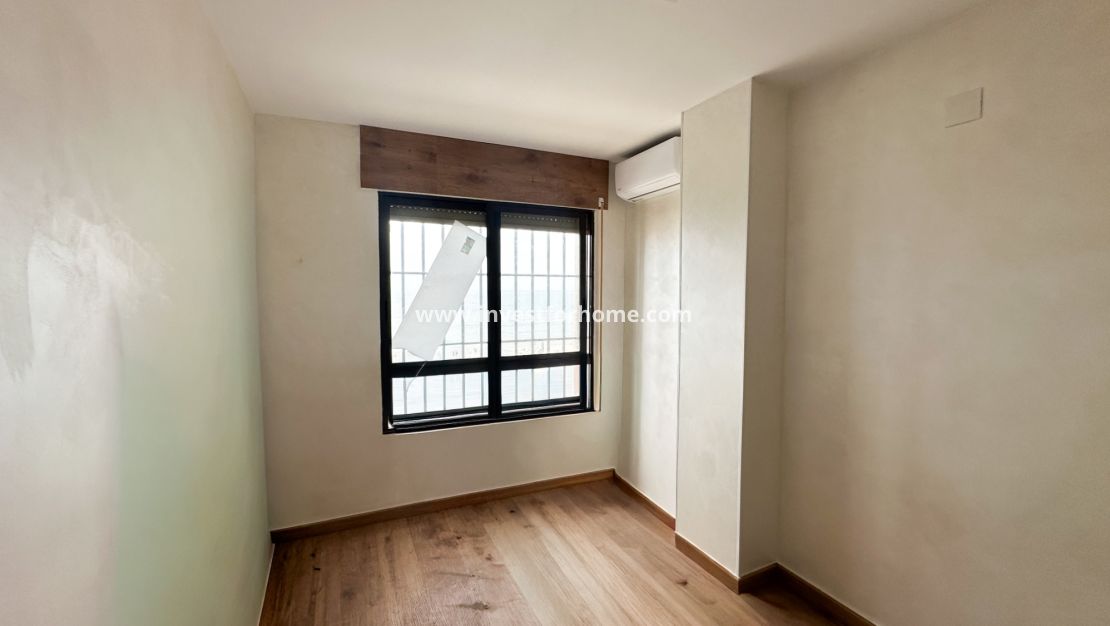 Sale - Apartment - Torrevieja - Costa Blanca