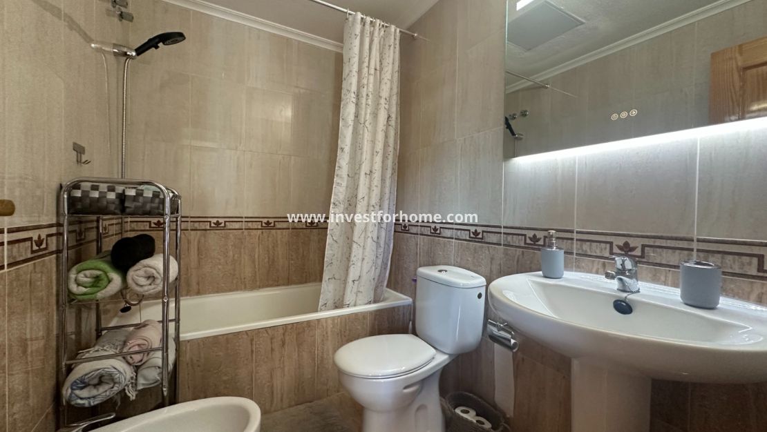 Sale - Apartment - Torrevieja - El Acequión - Los Náufragos