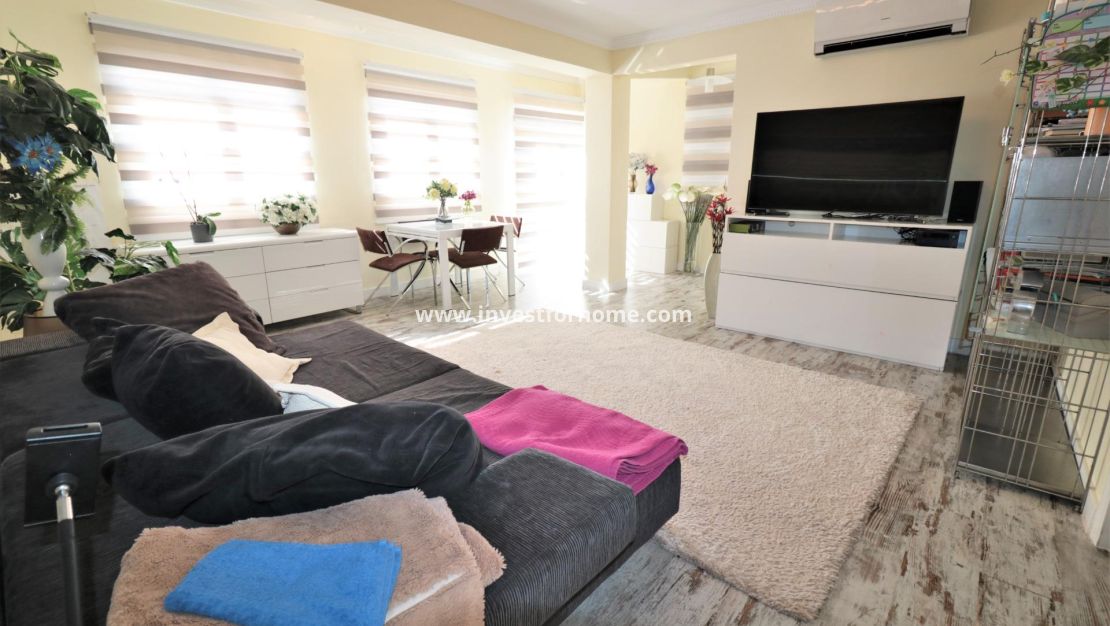 Sale - Apartment - Torrevieja - El Acequión - Los Náufragos