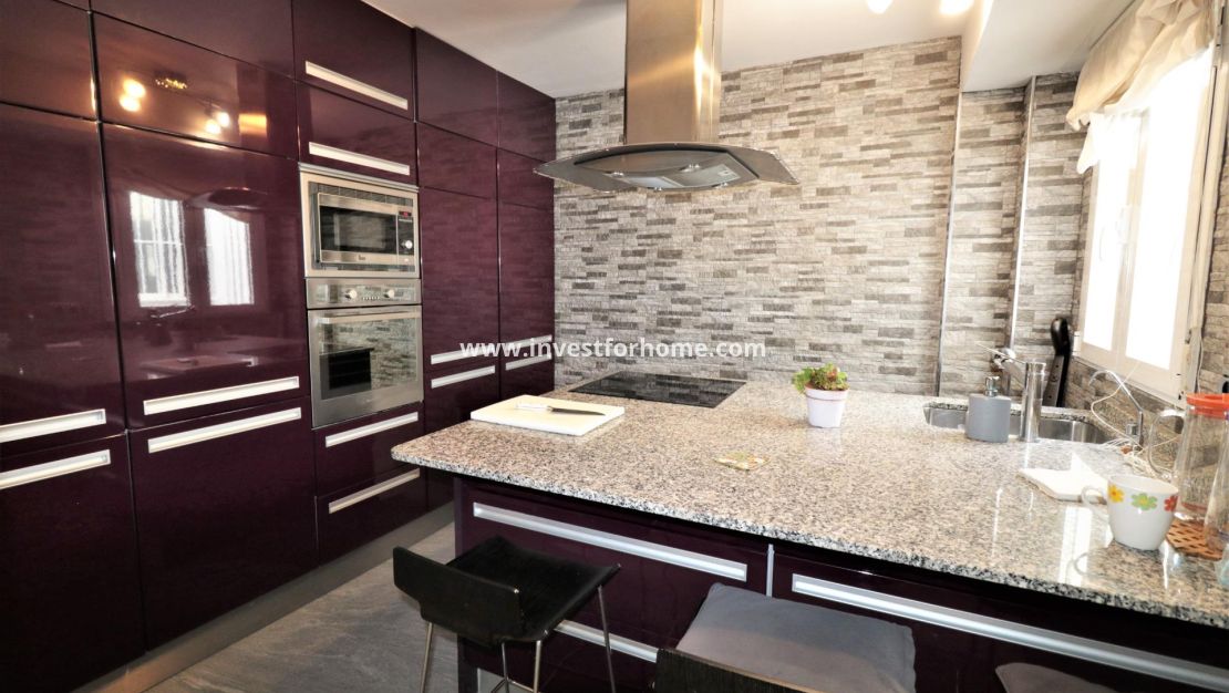 Sale - Apartment - Torrevieja - El Acequión - Los Náufragos