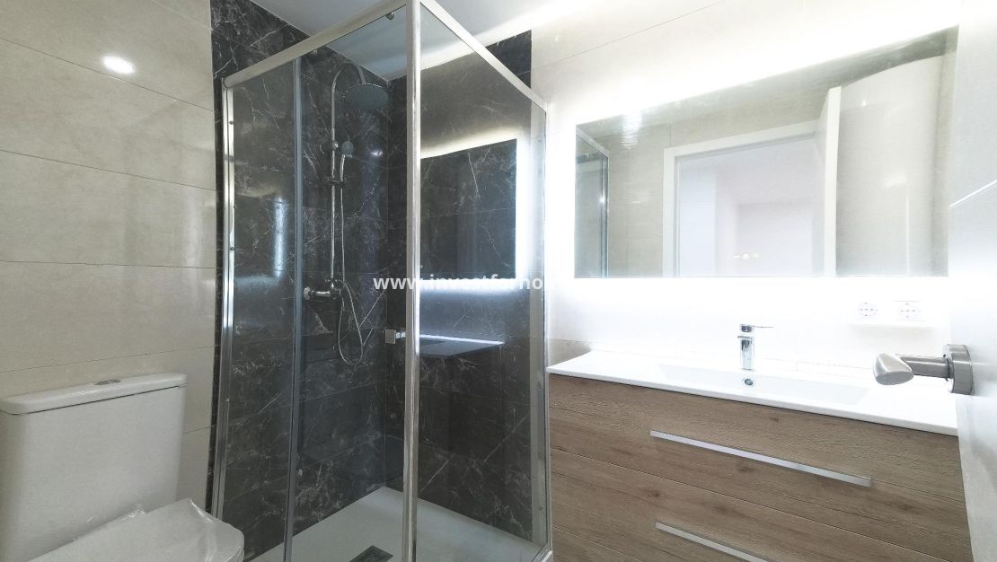 Sale - Apartment - Torrevieja - El Acequión - Los Náufragos