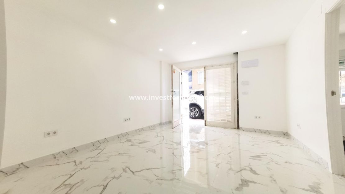 Sale - Apartment - Torrevieja - El Acequión - Los Náufragos