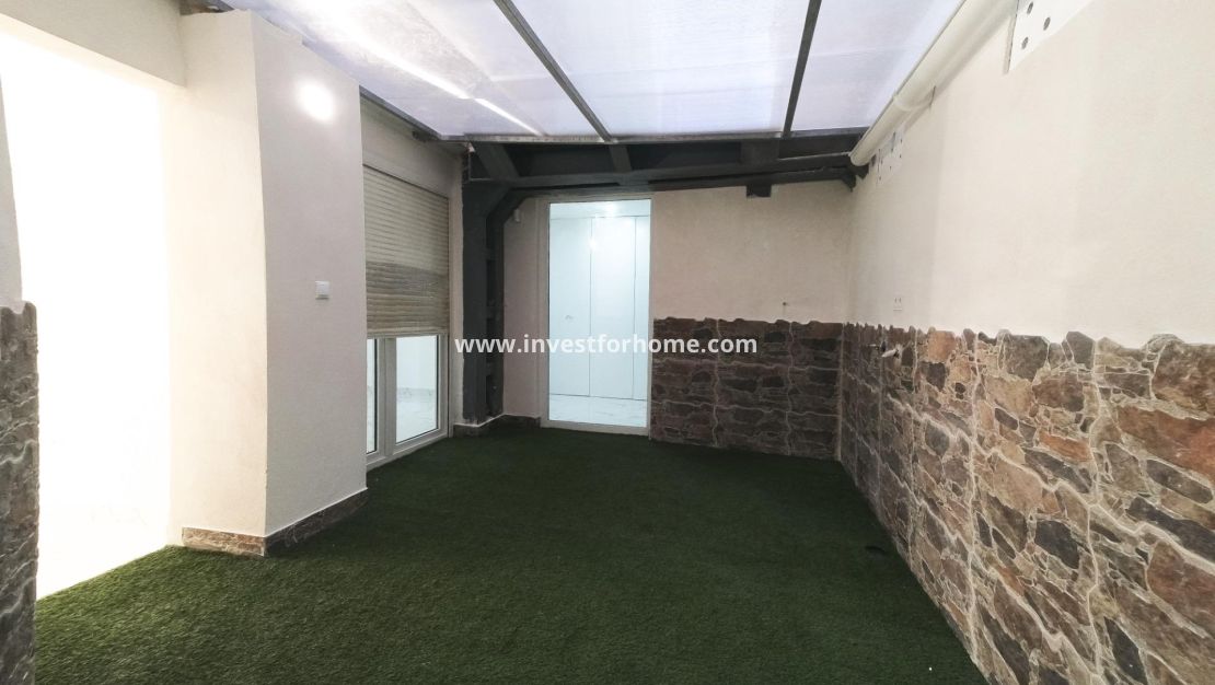 Sale - Apartment - Torrevieja - El Acequión - Los Náufragos