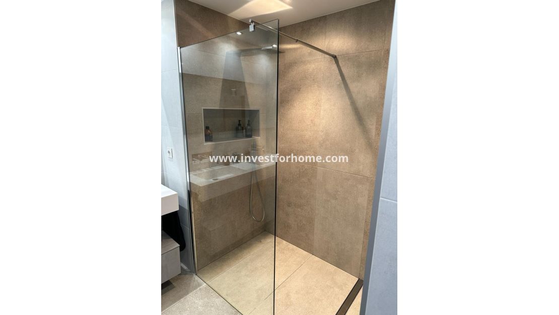 Sale - Apartment - Torrevieja - El Acequión - Los Náufragos