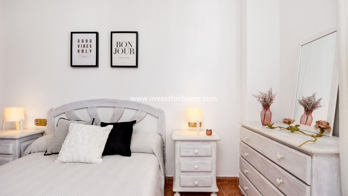 Sale - Apartment - Torrevieja - El Acequión - Los Náufragos