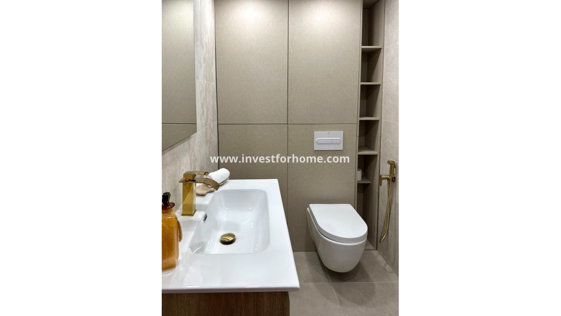 Sale - Apartment - Torrevieja - El Acequión - Los Náufragos