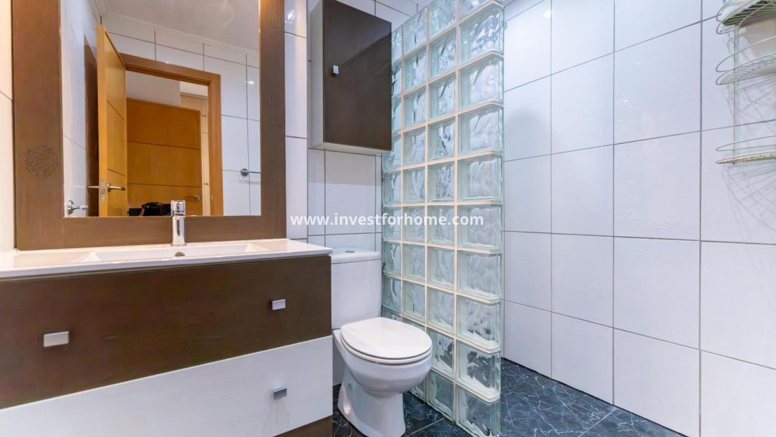 Sale - Apartment - Torrevieja - El Acequión - Los Náufragos