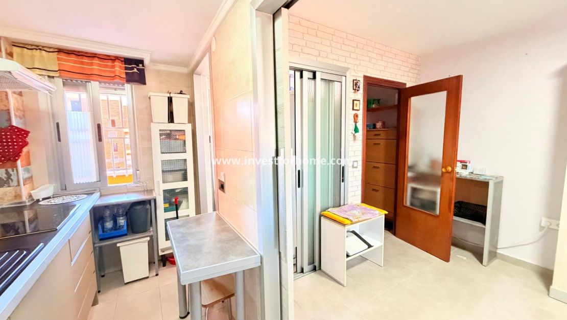 Sale - Apartment - Torrevieja - El Acequión - Los Náufragos