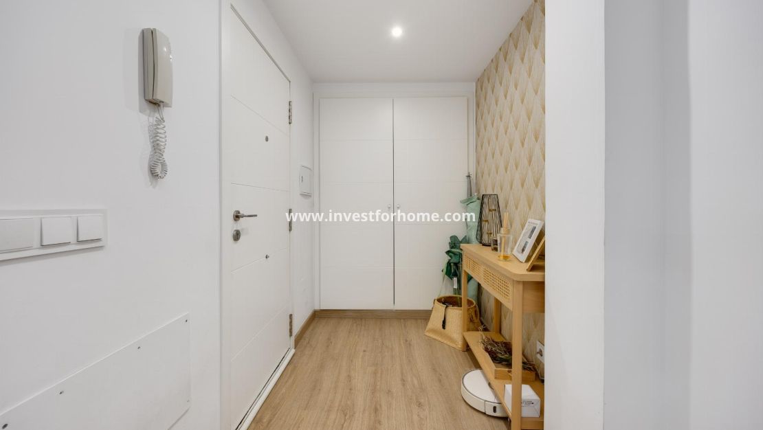 Sale - Apartment - Torrevieja - El Acequión - Los Náufragos