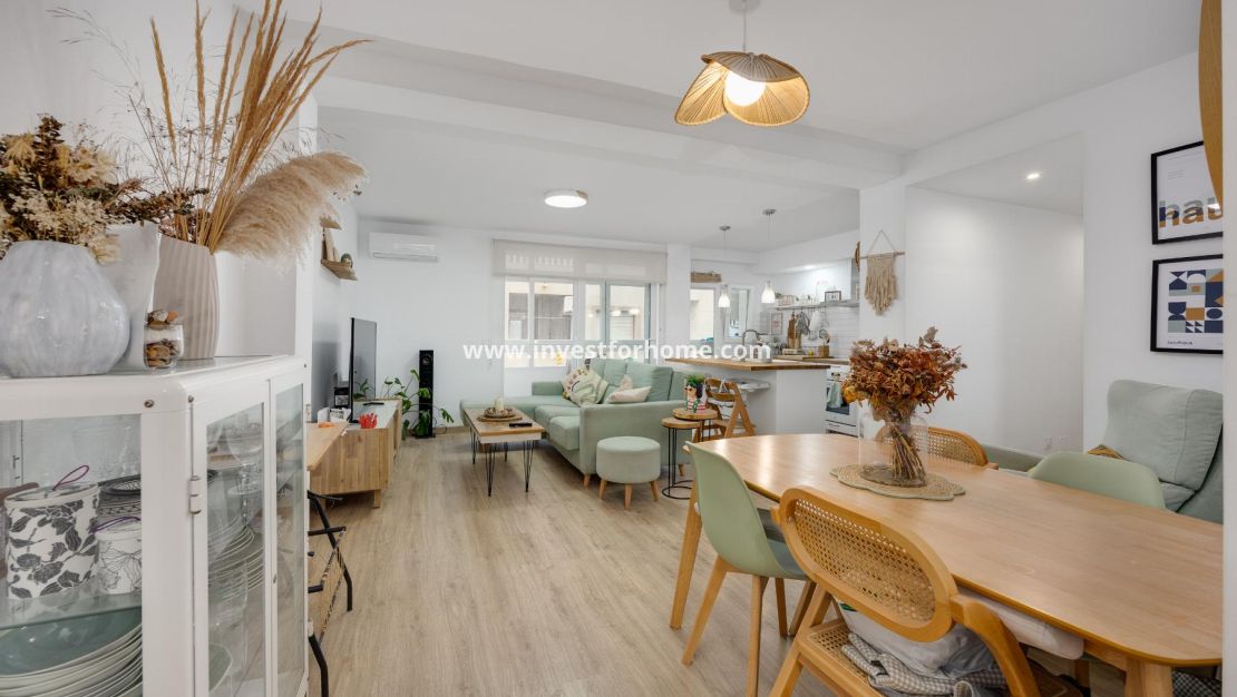 Sale - Apartment - Torrevieja - El Acequión - Los Náufragos
