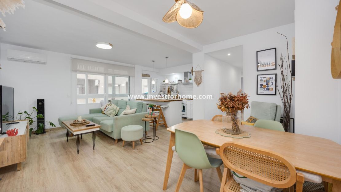 Sale - Apartment - Torrevieja - El Acequión - Los Náufragos