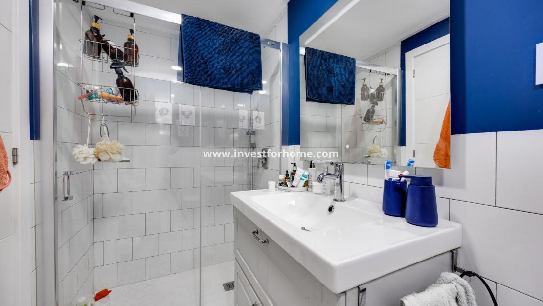 Sale - Apartment - Torrevieja - El Acequión - Los Náufragos