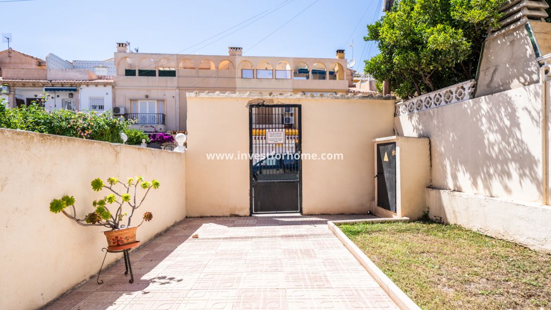 Sale - Apartment - Torrevieja - El Chaparral
