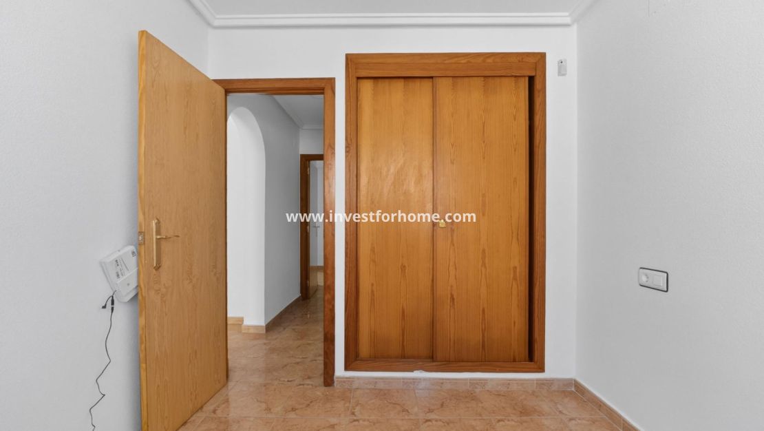 Sale - Apartment - Torrevieja - El Limonar