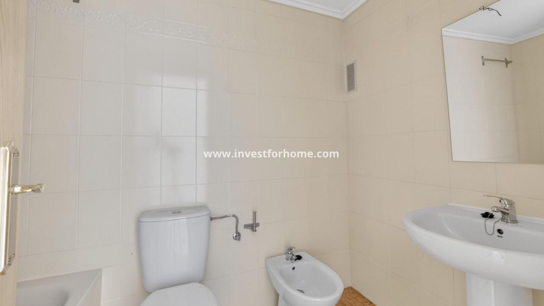 Sale - Apartment - Torrevieja - El Limonar