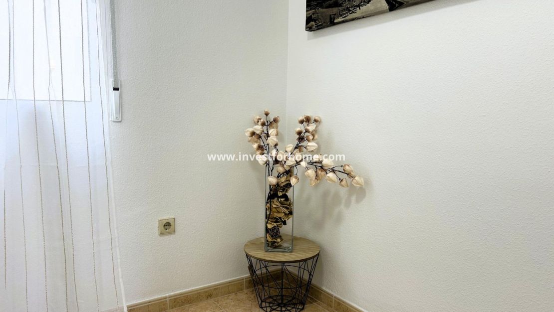 Sale - Apartment - Torrevieja - El Molino