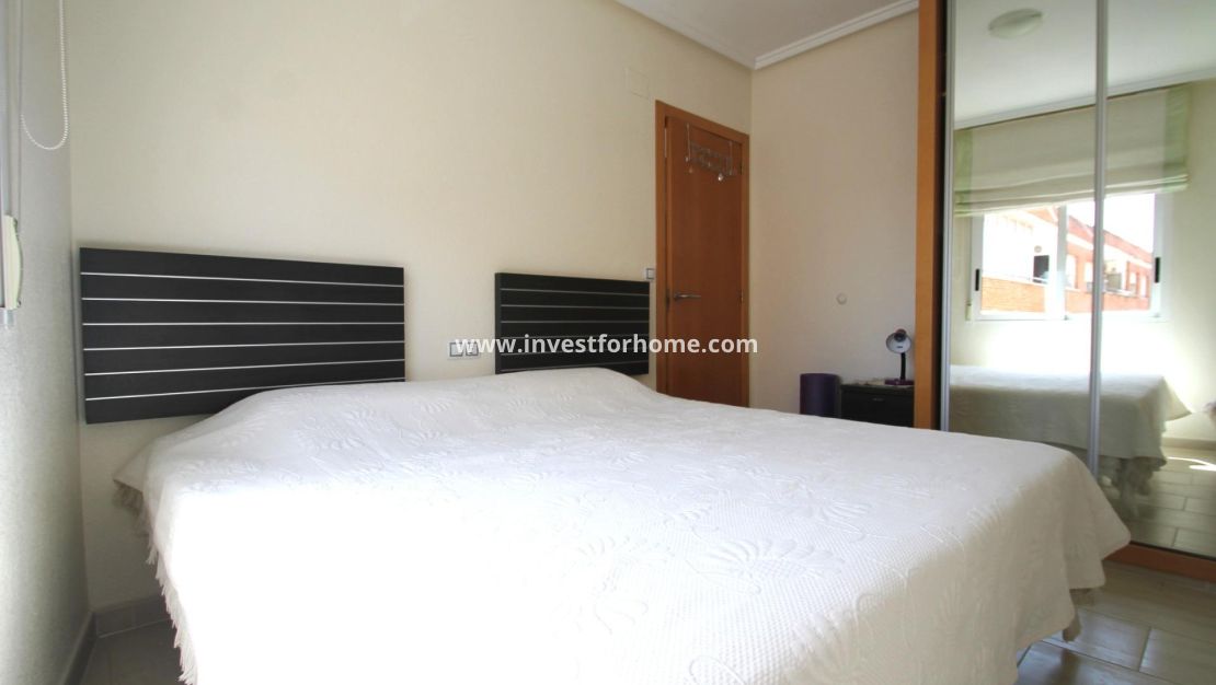 Sale - Apartment - Torrevieja - El Molino