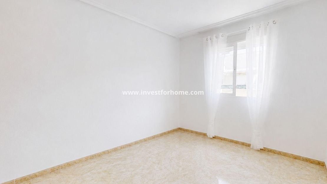 Sale - Apartment - Torrevieja - El Molino