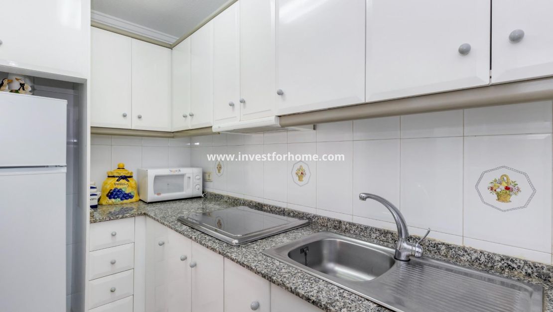 Sale - Apartment - Torrevieja - Estacion De Autobuses