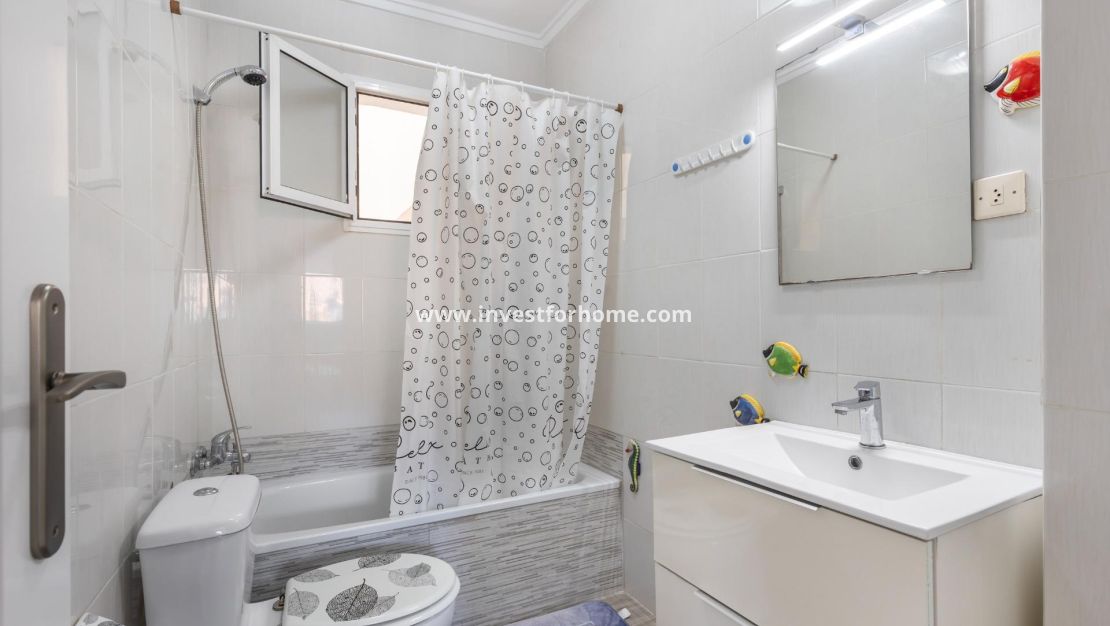 Sale - Apartment - Torrevieja - Estacion De Autobuses