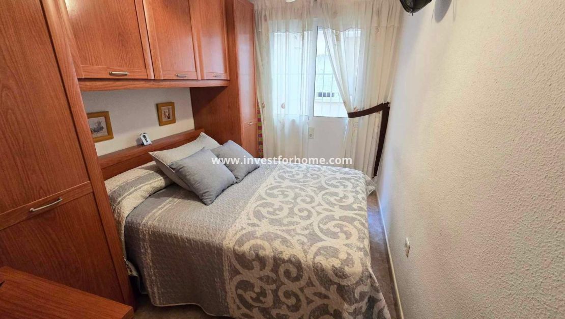 Sale - Apartment - Torrevieja - Estacion De Autobuses