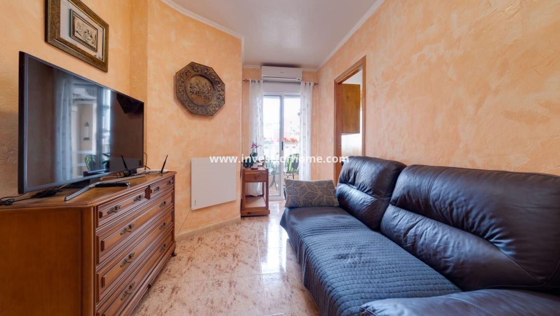 Sale - Apartment - Torrevieja - Estacion De Autobuses