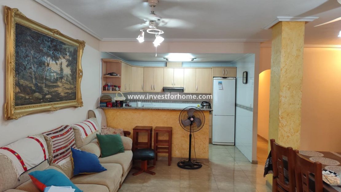 Sale - Apartment - Torrevieja - Estacion De Autobuses