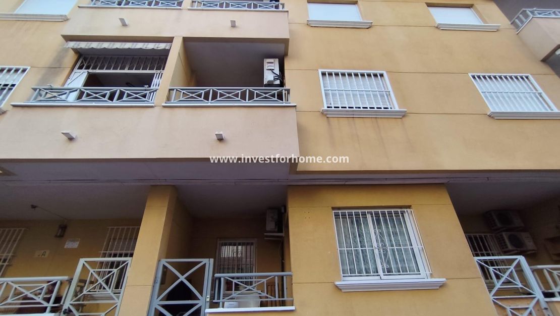 Sale - Apartment - Torrevieja - Estacion De Autobuses
