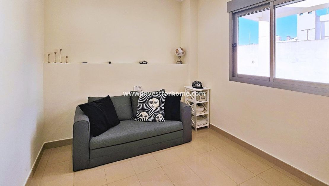 Sale - Apartment - Torrevieja - Estacion De Autobuses