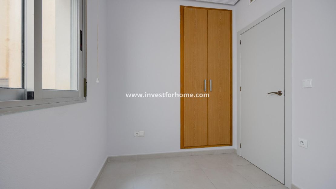 Sale - Apartment - Torrevieja - Estacion De Autobuses