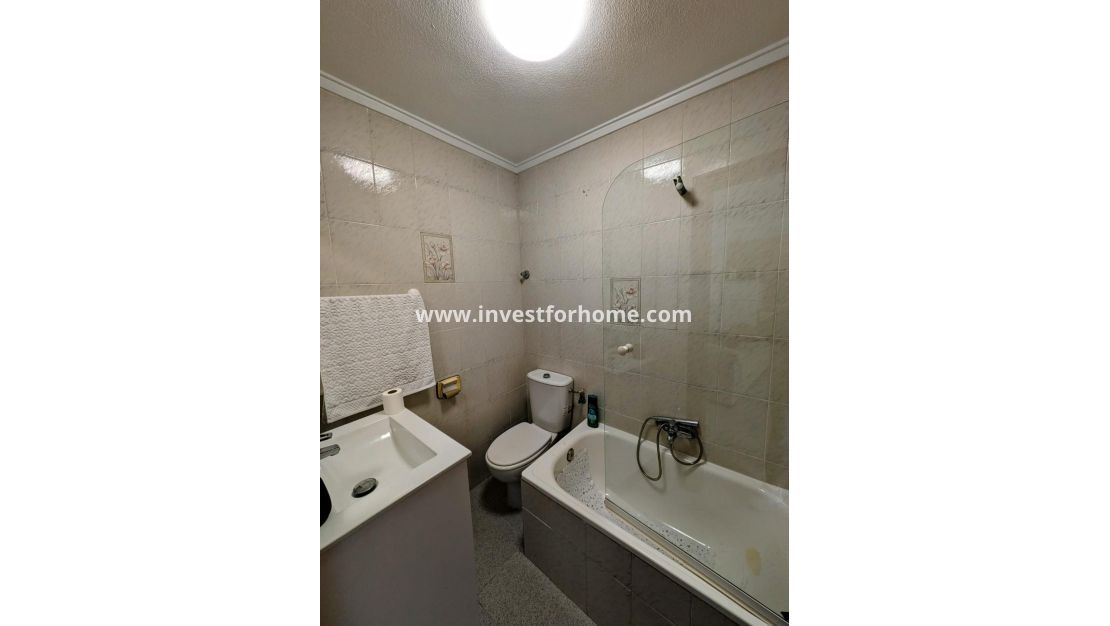 Sale - Apartment - Torrevieja - Estacion De Autobuses