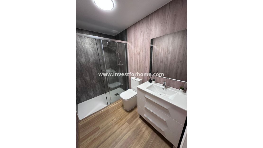 Sale - Apartment - Torrevieja - Estacion De Autobuses