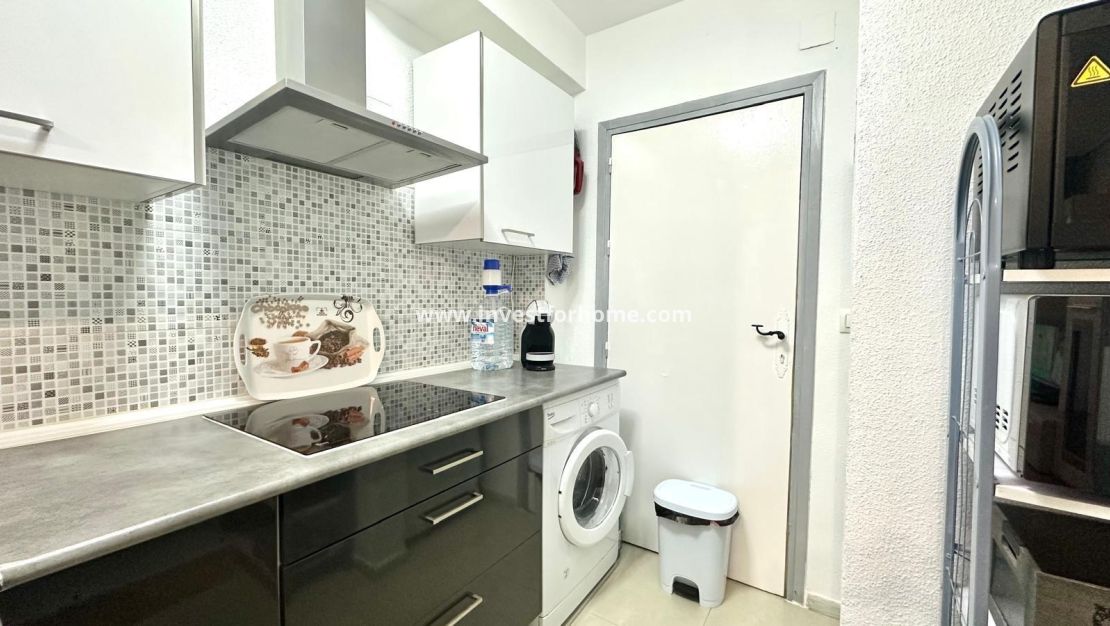 Sale - Apartment - Torrevieja - Estacion De Autobuses