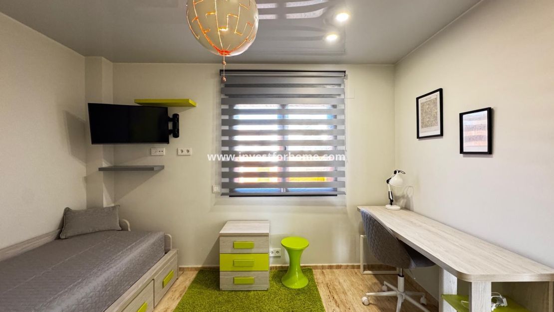 Sale - Apartment - Torrevieja - Estacion De Autobuses