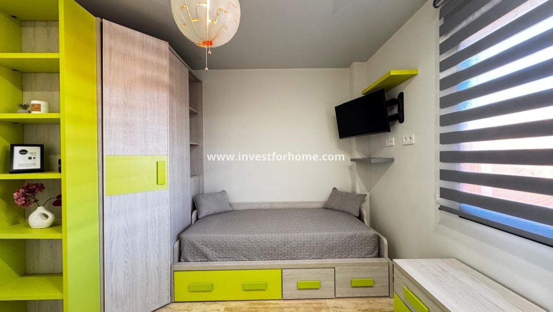 Sale - Apartment - Torrevieja - Estacion De Autobuses